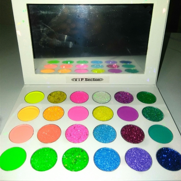 "V.I.P Section" Palette - Picture 3 of 4